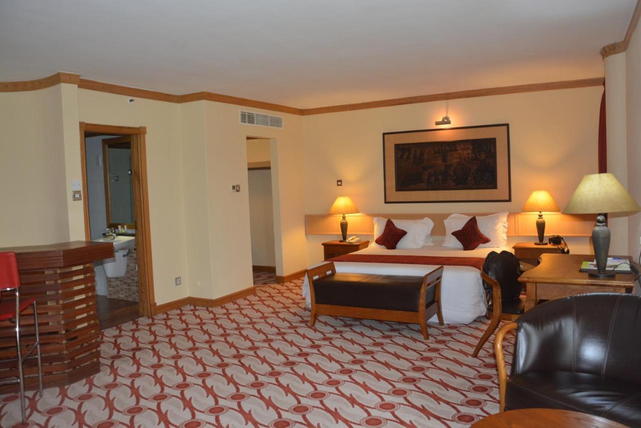 Golf Course Hotel Kampala Exterior photo