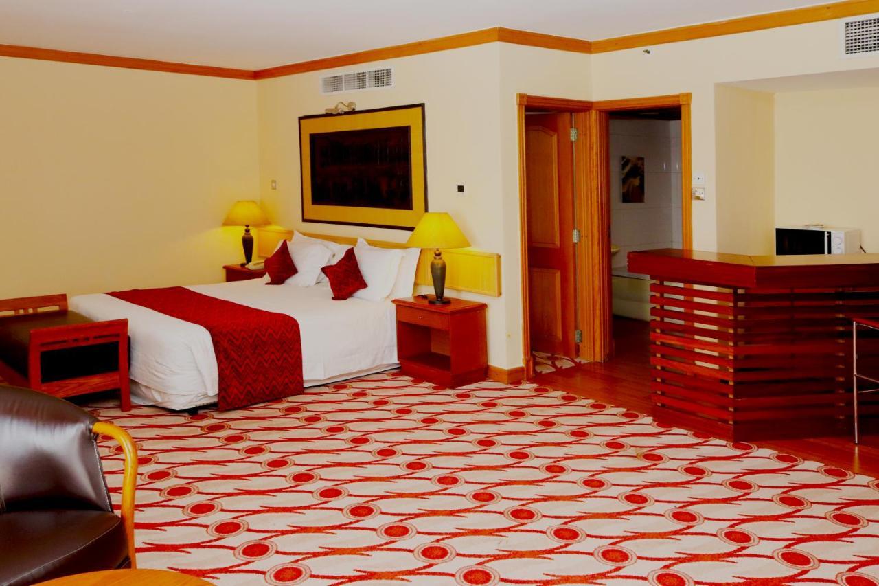 Golf Course Hotel Kampala Exterior photo