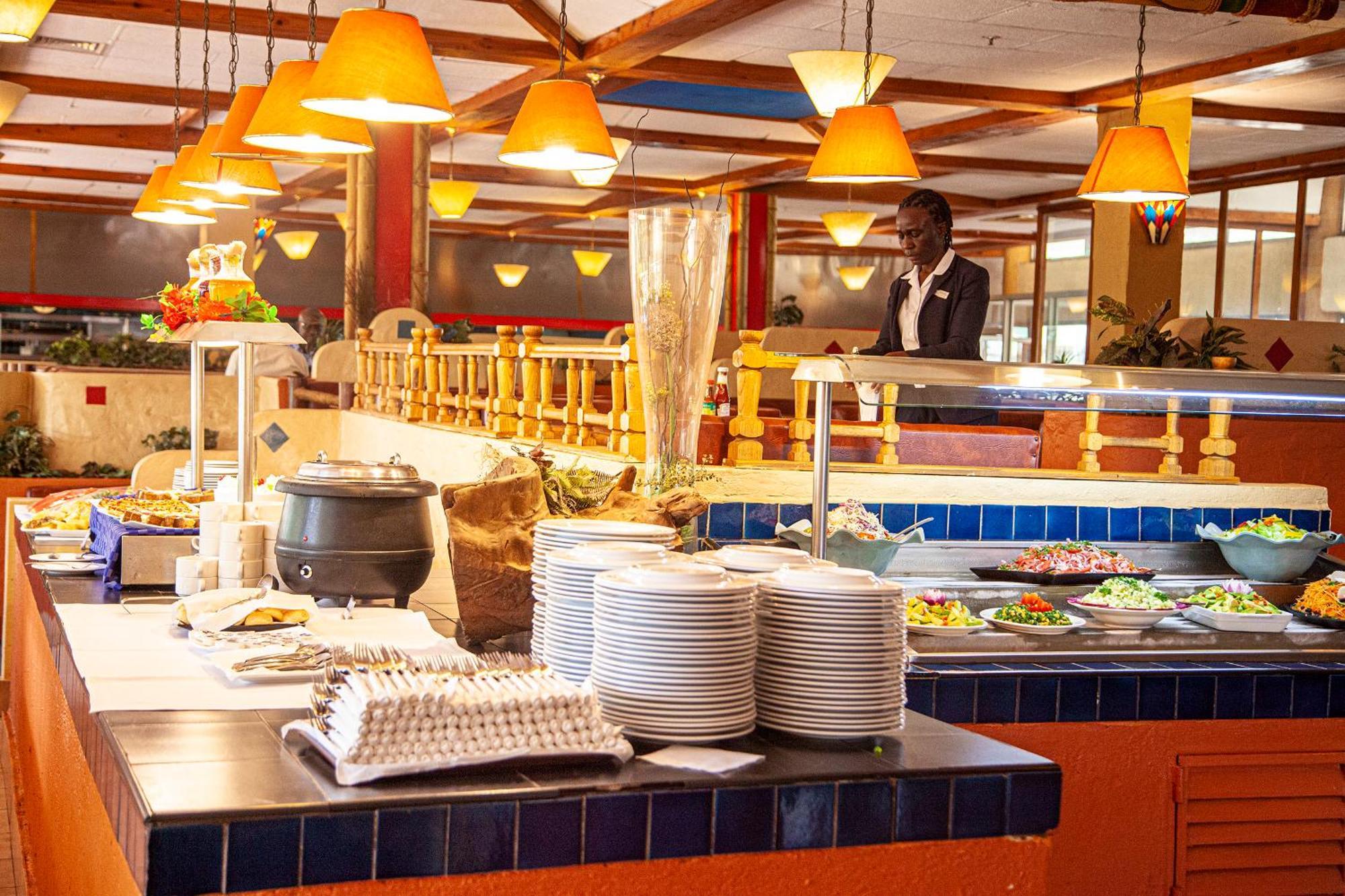 Golf Course Hotel Kampala Exterior photo