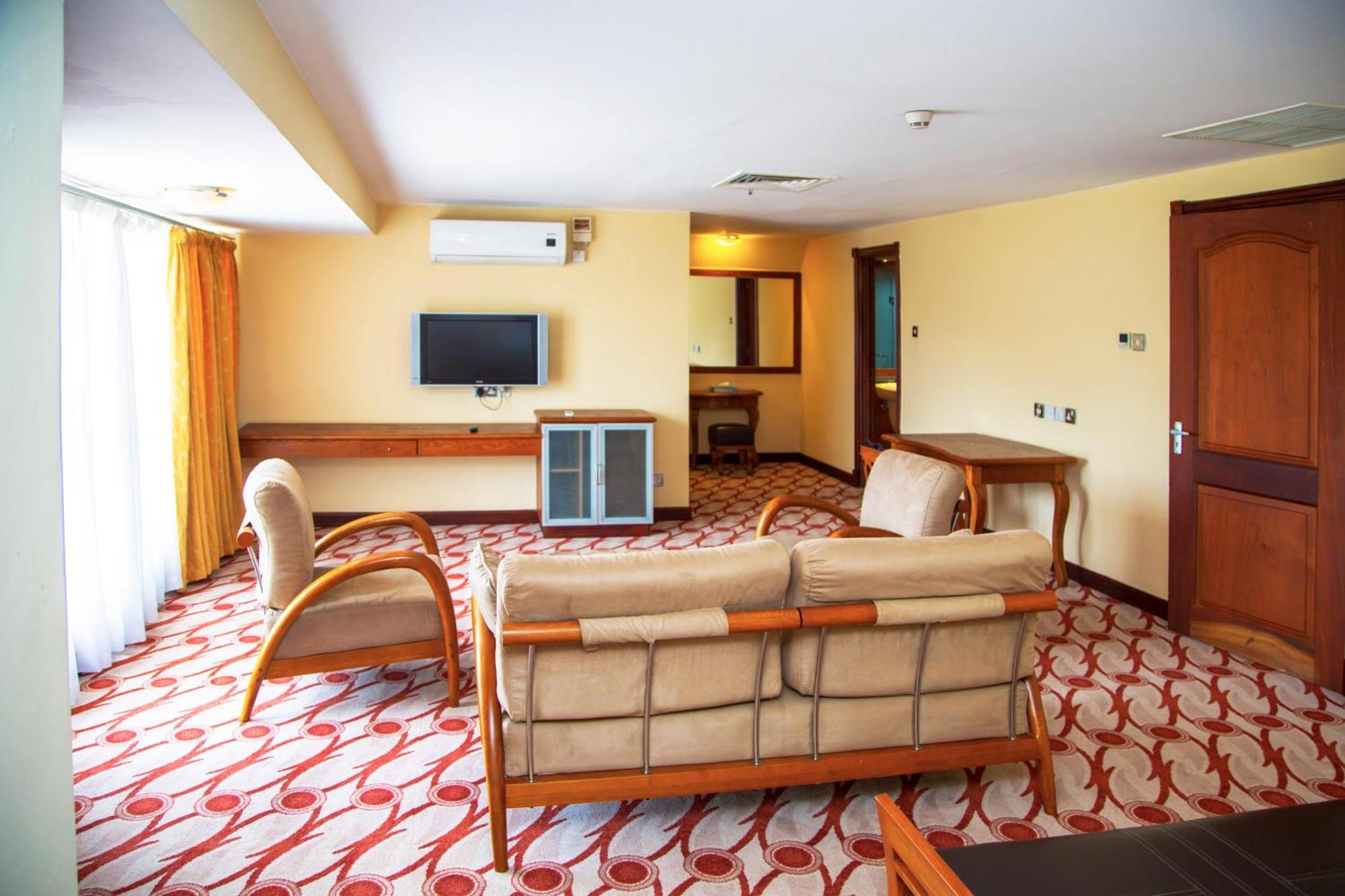 Golf Course Hotel Kampala Exterior photo