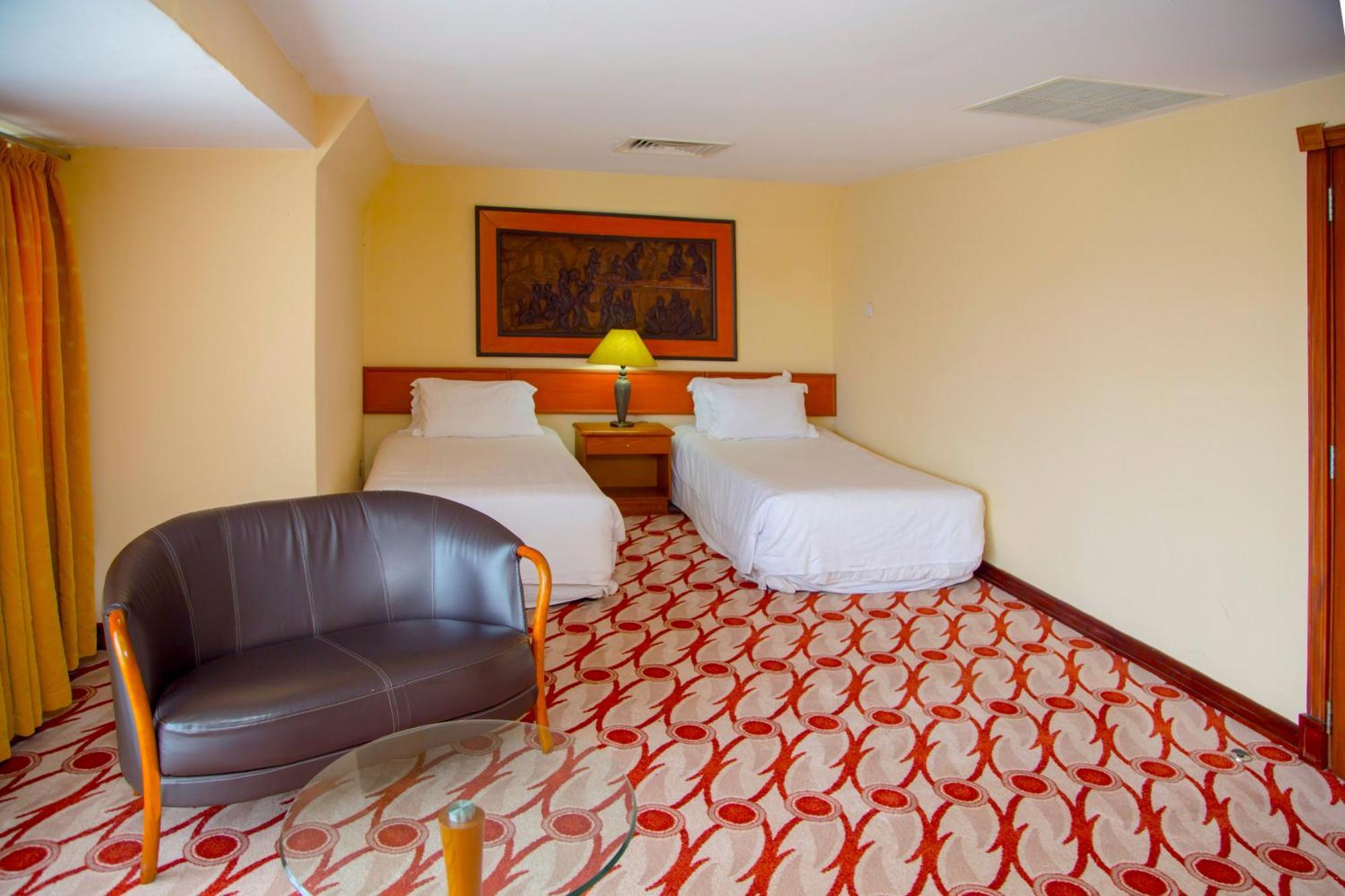 Golf Course Hotel Kampala Exterior photo