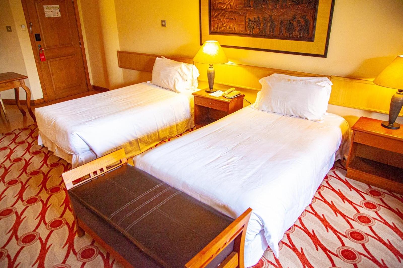 Golf Course Hotel Kampala Exterior photo