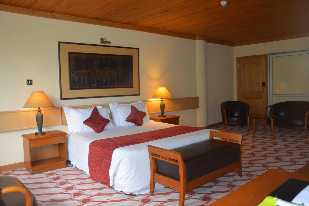 Golf Course Hotel Kampala Exterior photo