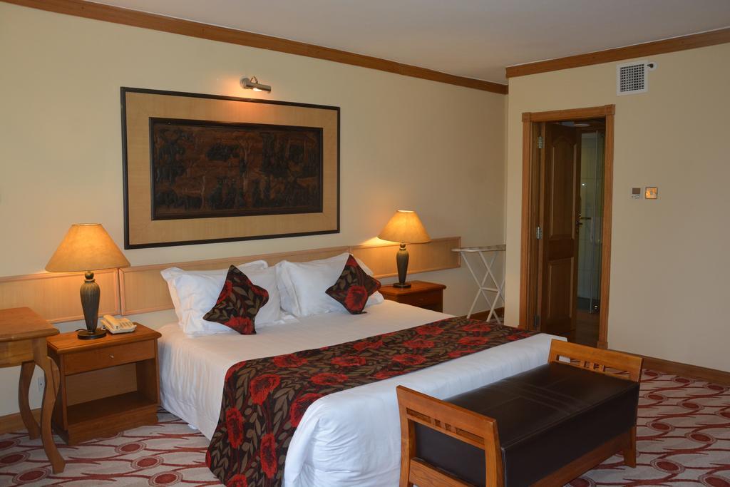Golf Course Hotel Kampala Exterior photo